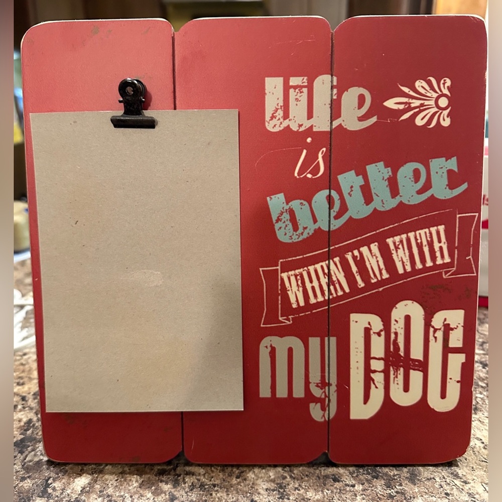 Red Dog-Themed Photo Holder